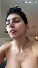 Mia Khalifa nude smoking chat