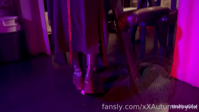 Autumn Ivy fucked by sex Machine
