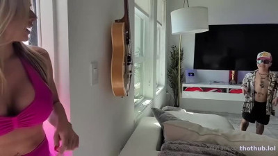 Huneybaked fucked by Tiny Smallz Onlyfans