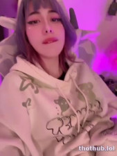 Ashounch hot
