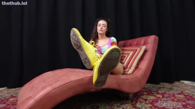 AmaRioXXX - Yellow Converse Foot JOI