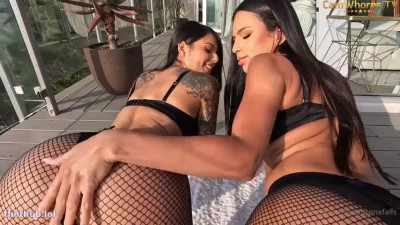 Autumn Falls and Gina Valentina lesbian video