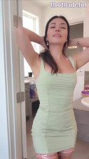 Alinity naked striptease in the bath