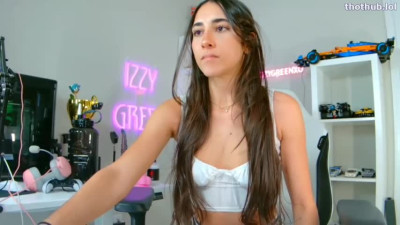 Izzy Green recent Livestream