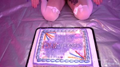 Valerica Steele - Vals 1st Porniversary Cake