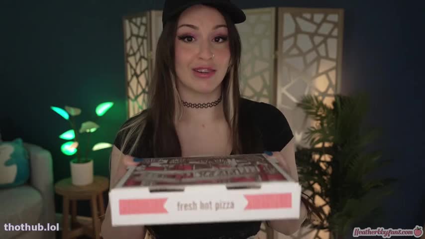 OnlyFans leaked Heatherbby-Pizza Delivery Girl Gets A Big Tip on HDthot