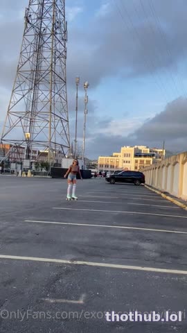 OnlyFans leaked victorialitvip - WATCHING ME ROLLER SKATE on HDthot