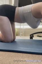 Dakotajxde upclose yoga nonnude