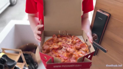 Sweetie Fox Pizza Delivery Sextape Video Leaked