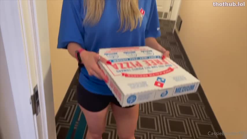 OnlyFans leaked Cassie-Bender-goes-to-deliver-pizza-and-ends-up-getting-fucked on HDthot