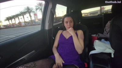 nicole - Masterbate in a car