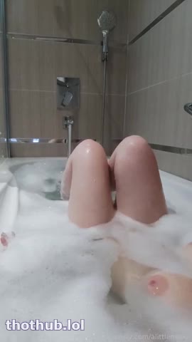 OnlyFans leaked Alittlenekko bath on HDthot