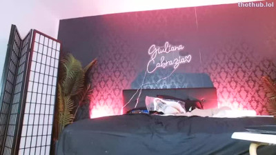 Giuliana Cabrazia- Live Cum Show