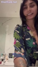 Mia Khalifa naked Kimono and shower