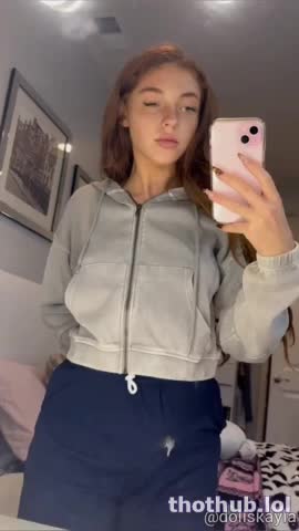 OnlyFans leaked Trans Dollskayla Cumming in pants hands free on HDthot