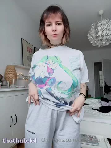 OnlyFans leaked Orphicbunny Big Shirt Tit Tease on HDthot