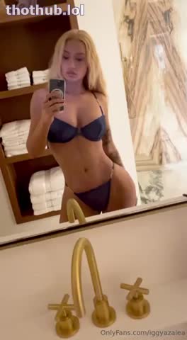 OnlyFans leaked Iggy Azalea bikini mirror selfie on HDthot