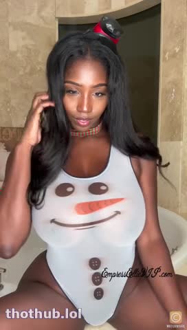 OnlyFans leaked Ellietheempress transparent snowman outfit showing her nipples on HDthot