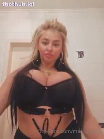 OnlyFans leaked marinajuicyblonde oil on HDthot